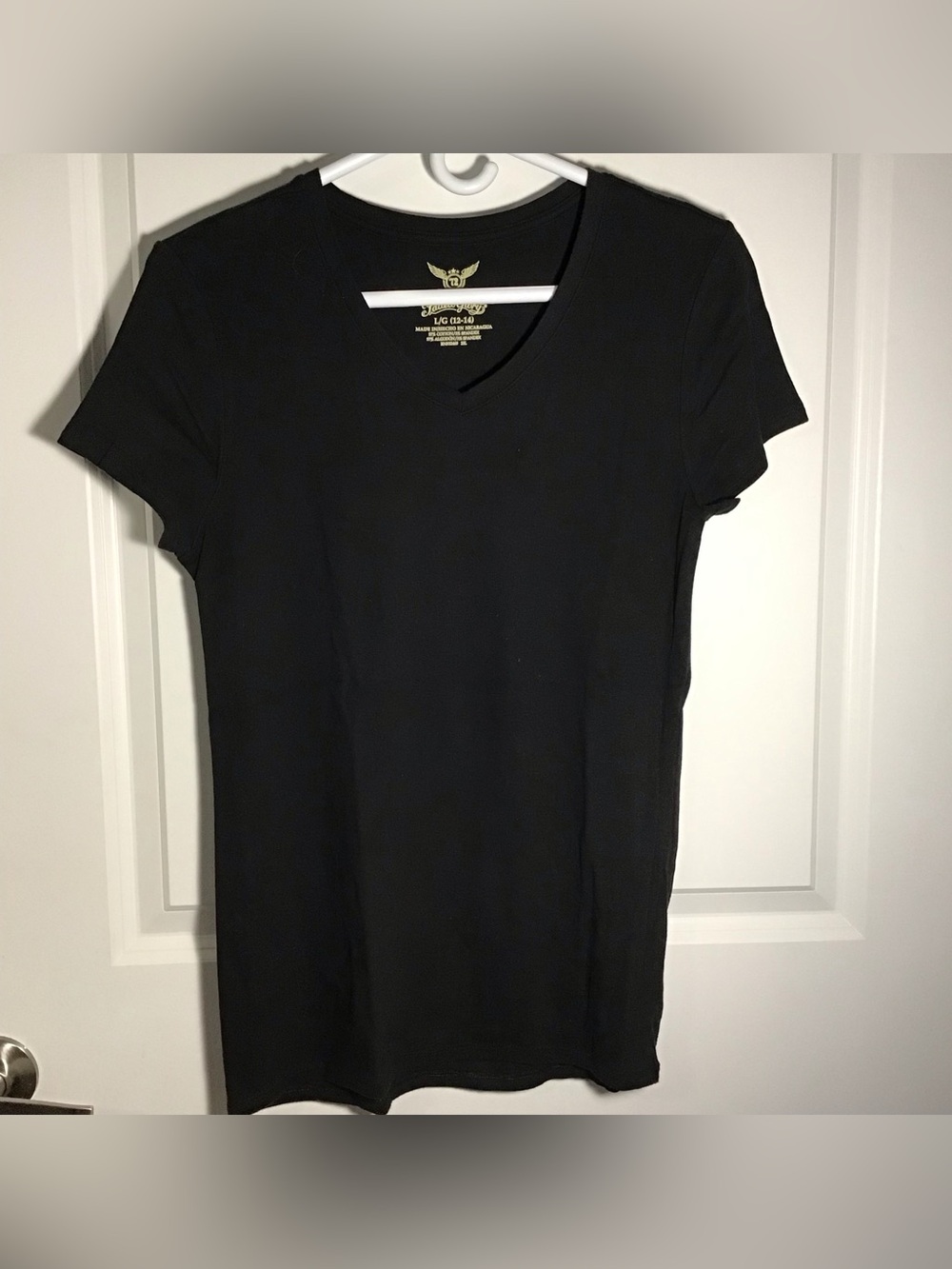Faded Glory Black V-Neck Short Sleeve Tee L
